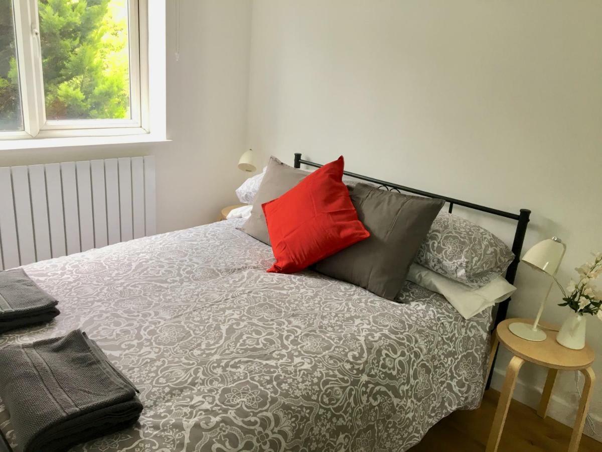 Perfect Modern Base Near All Attractions Apartment Лондон Екстериор снимка