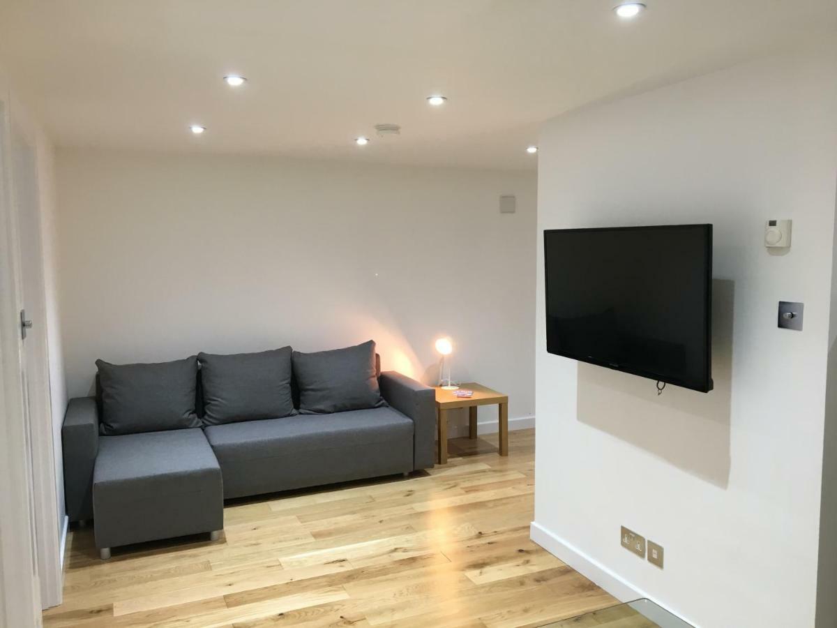 Perfect Modern Base Near All Attractions Apartment Лондон Екстериор снимка